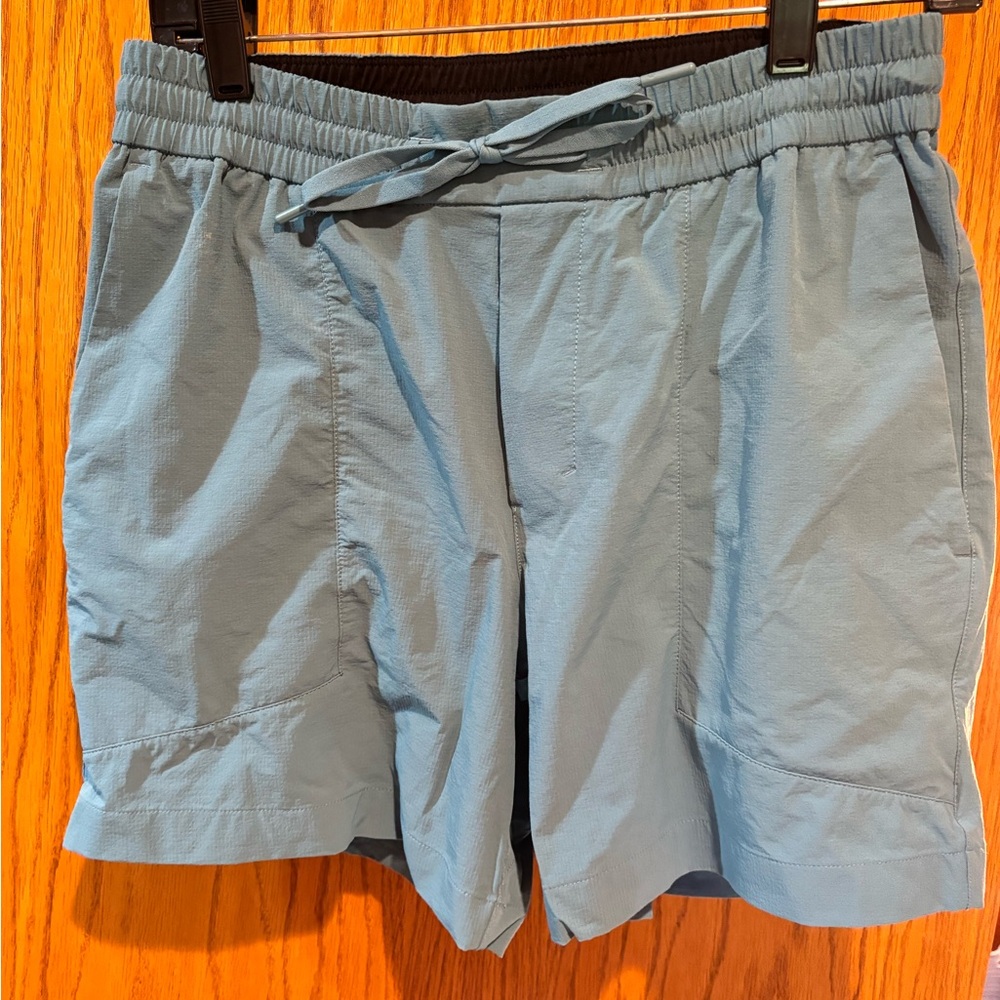 Men’s Lululemon running shorts